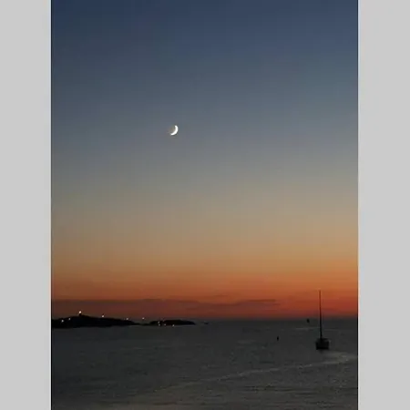 Apartmán Miramare Pieds Dans L Eau Vue Feerique 180 Feerique