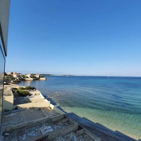 Miramare Pieds Dans L Eau Vue Feerique 180 Feerique Six-Fours-les-Plages